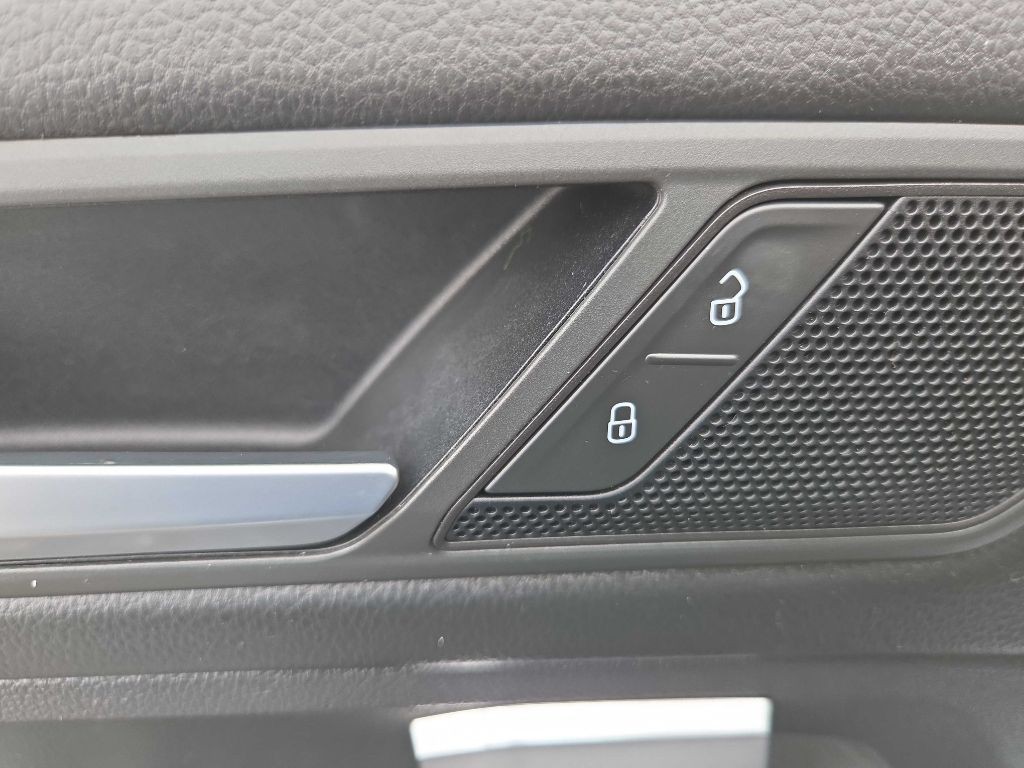 2021 Volkswagen Tiguan Image 13