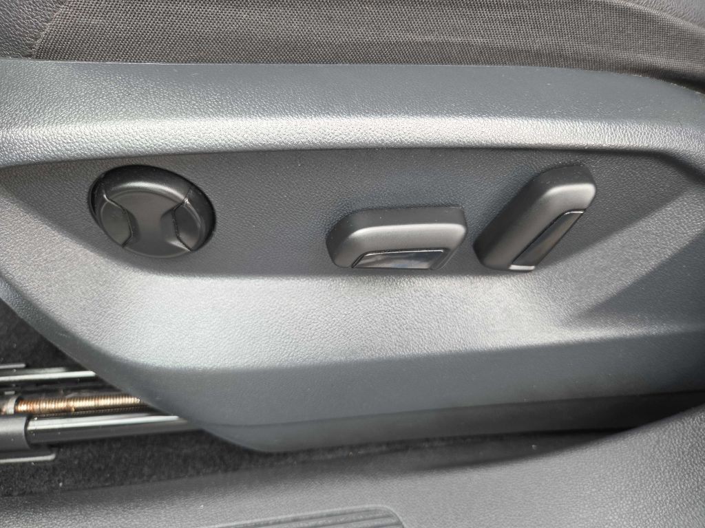 2021 Volkswagen Tiguan Image 15