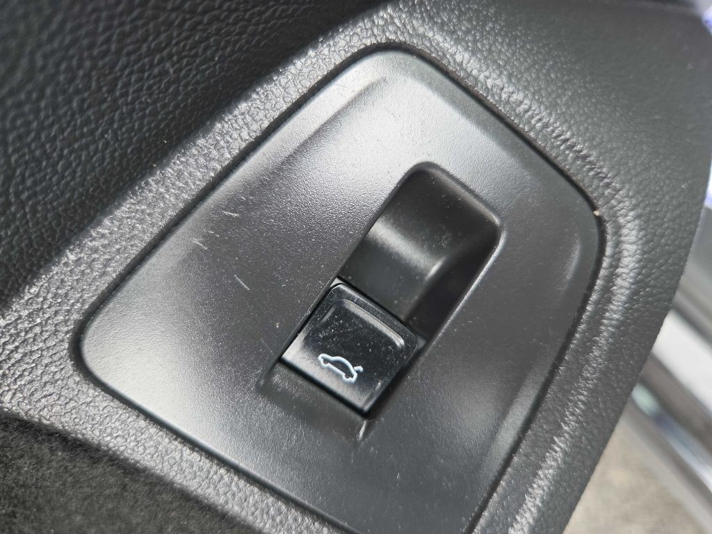 2021 Volkswagen Tiguan Image 16