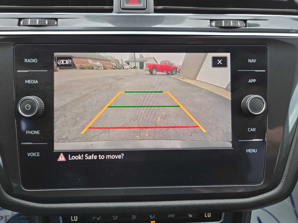 2021 Volkswagen Tiguan Image 24