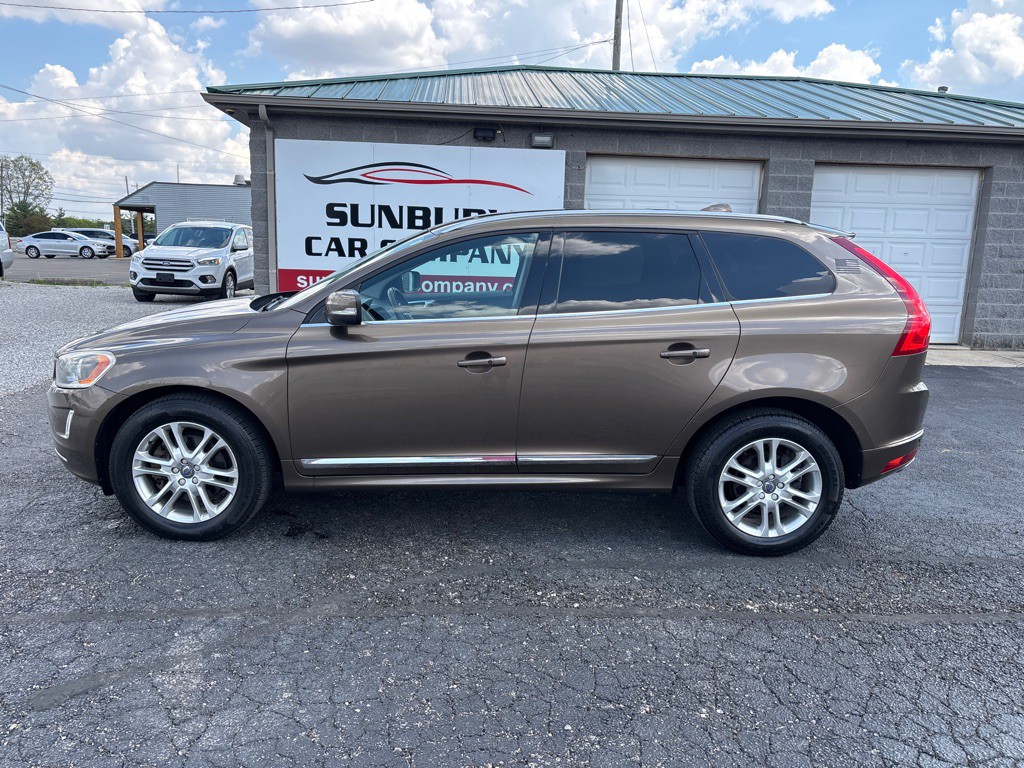 2015 Volvo XC60 Image 1