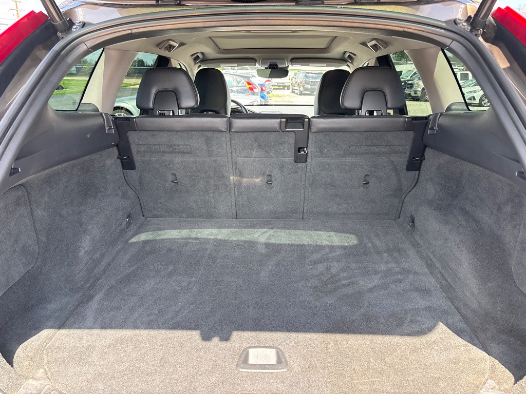 2015 Volvo XC60 Image 12