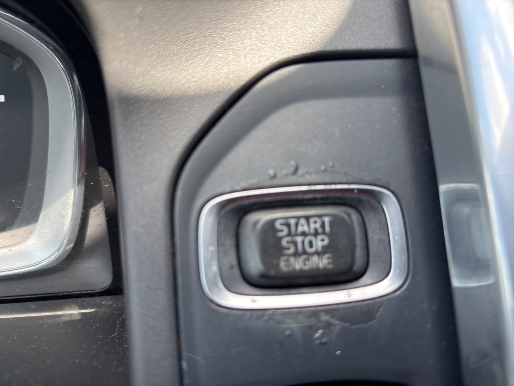 2015 Volvo XC60 Image 19