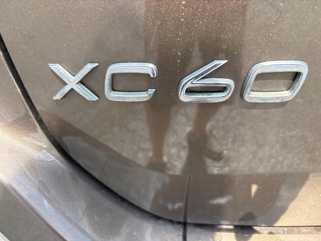 2015 Volvo XC60 Image 28