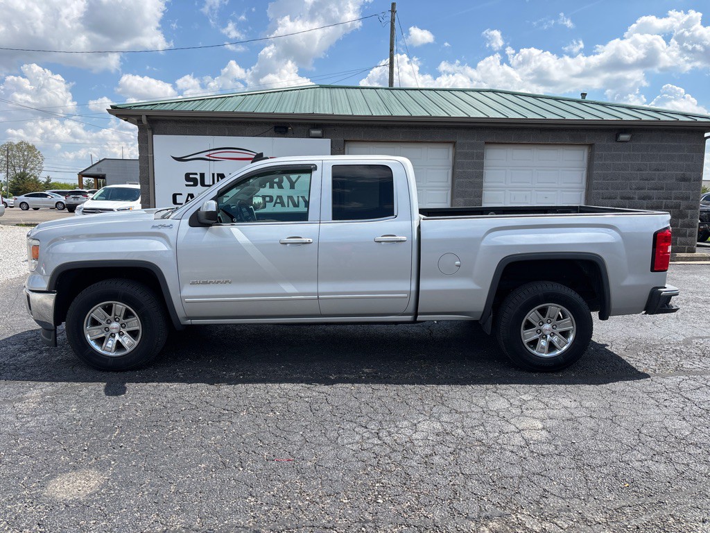 2015 GMC Sierra Image 1