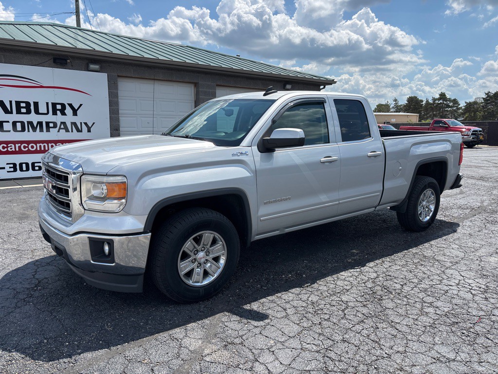 2015 GMC Sierra Image 2