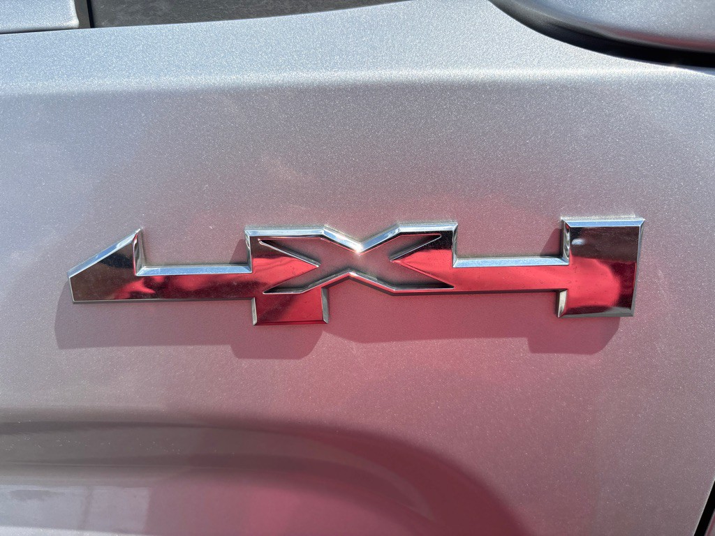 2015 GMC Sierra Image 27