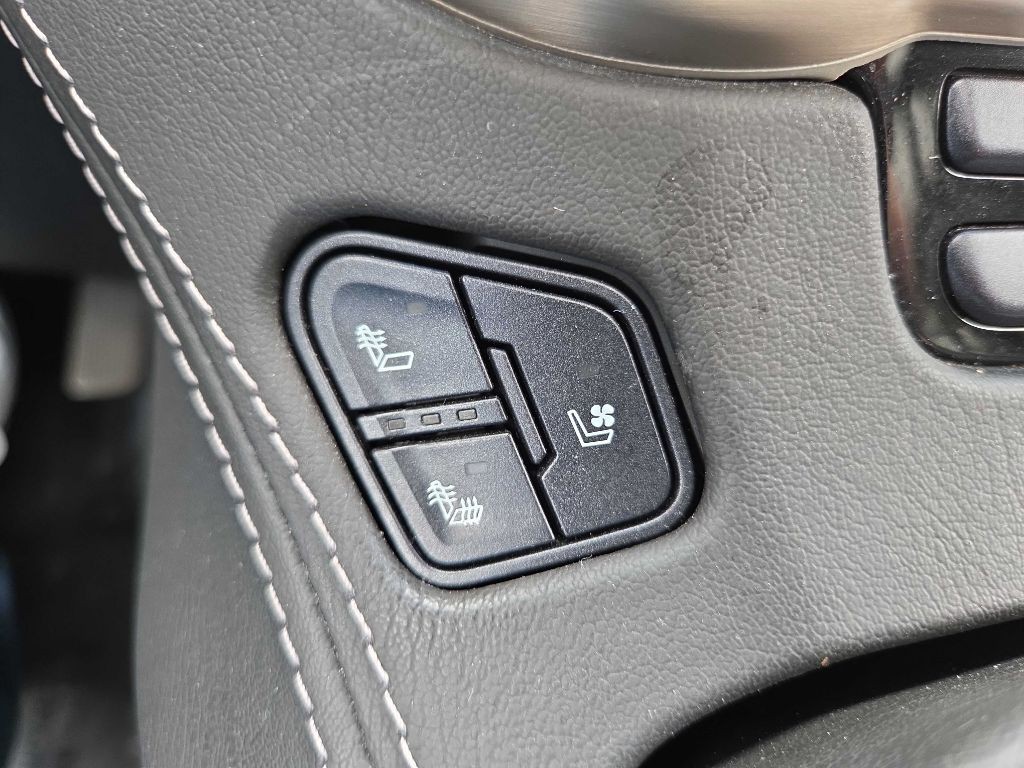 2020 GMC Yukon Image 30