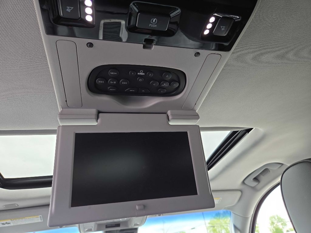 2020 GMC Yukon Image 35