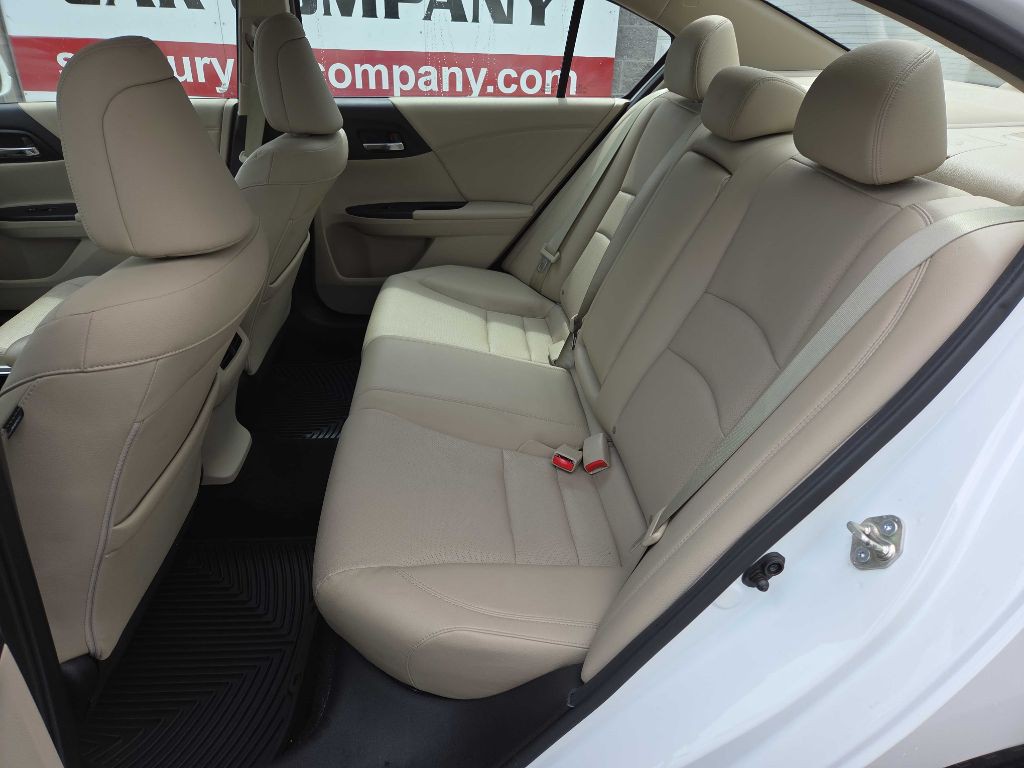 2015 Honda Accord Image 9