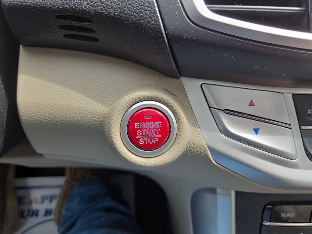 2015 Honda Accord Image 22