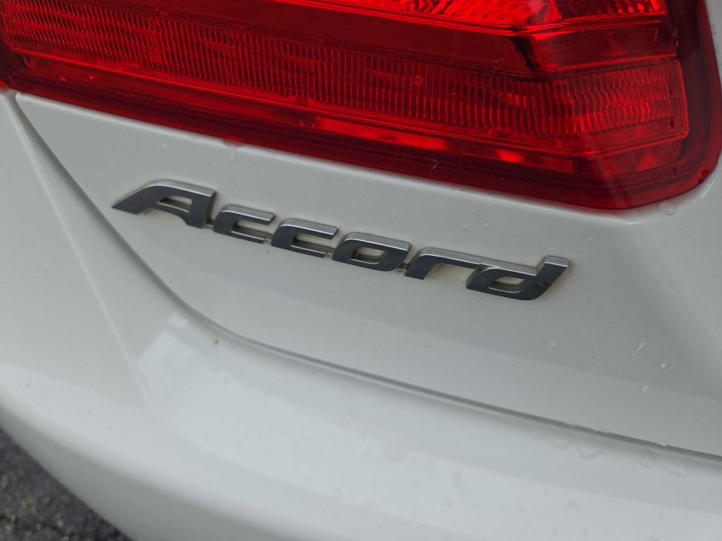 2015 Honda Accord Image 36