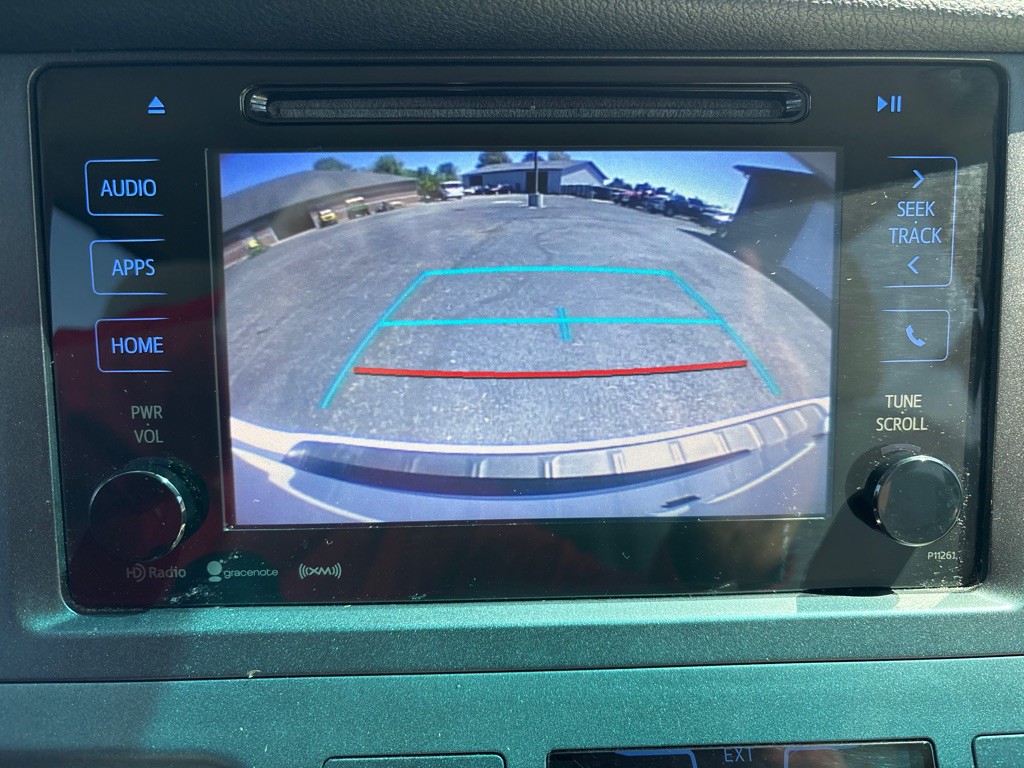 2017 Toyota Sienna Image 22