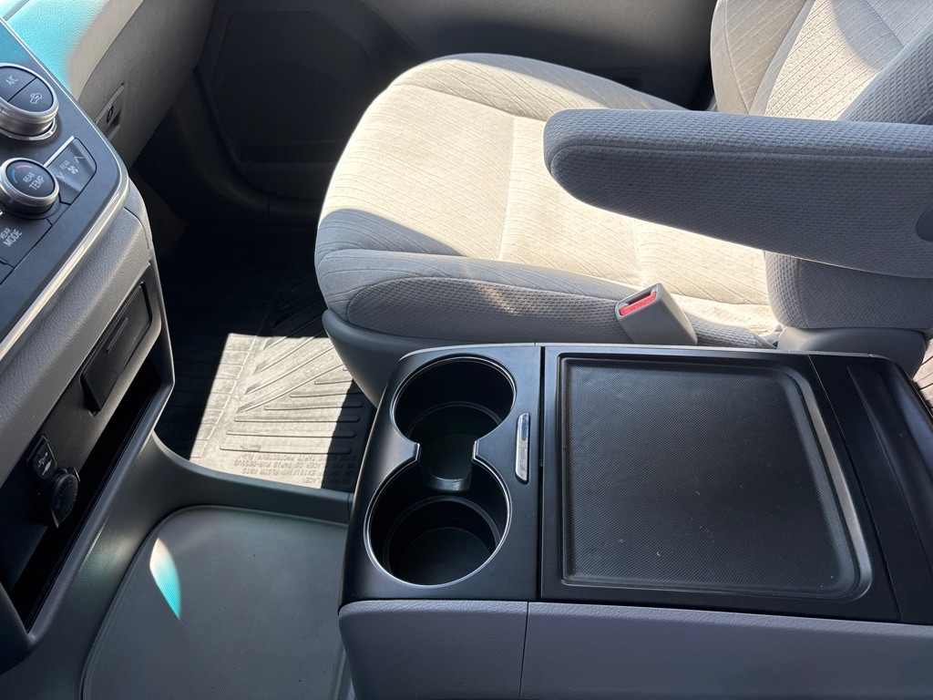 2017 Toyota Sienna Image 27