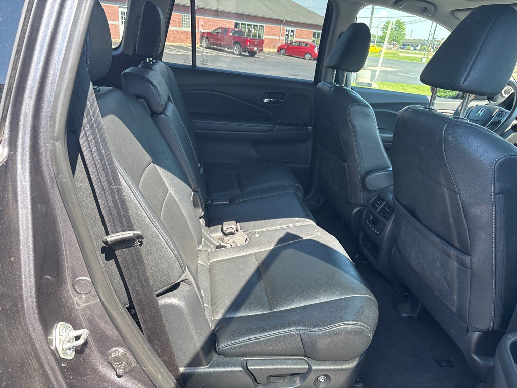 2017 Honda Pilot Image 12