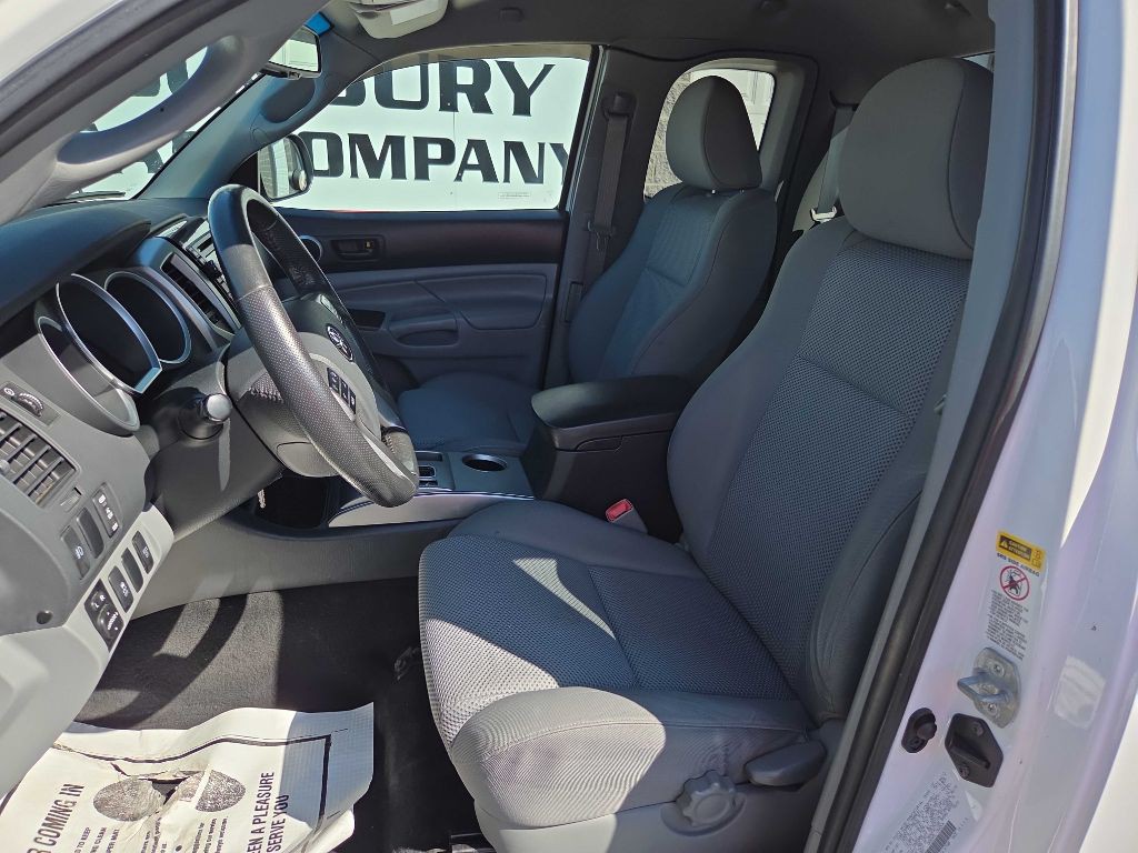 2013 Toyota Tacoma Image 8