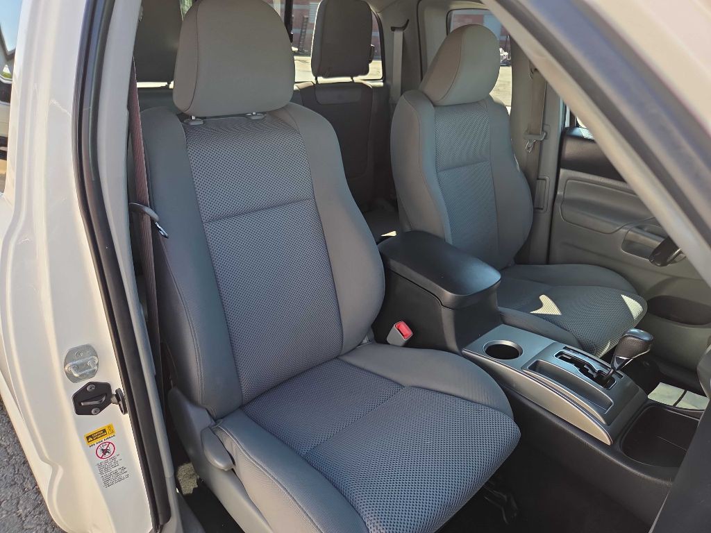 2013 Toyota Tacoma Image 10
