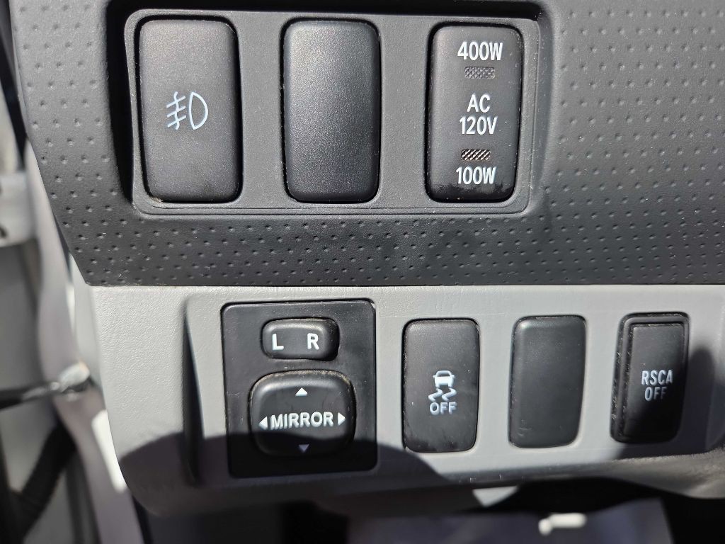 2013 Toyota Tacoma Image 14
