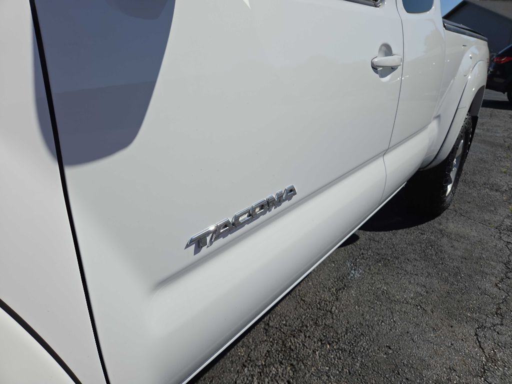 2013 Toyota Tacoma Image 28