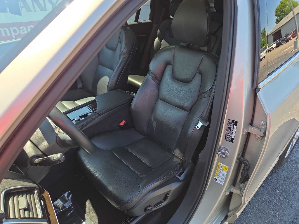 2018 Volvo XC90 Image 8