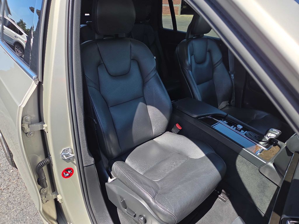 2018 Volvo XC90 Image 11