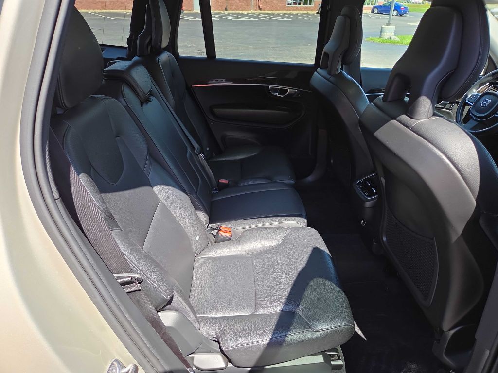 2018 Volvo XC90 Image 12