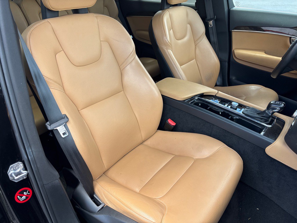 2018 Volvo XC90 Image 10