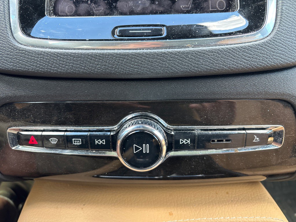 2018 Volvo XC90 Image 23