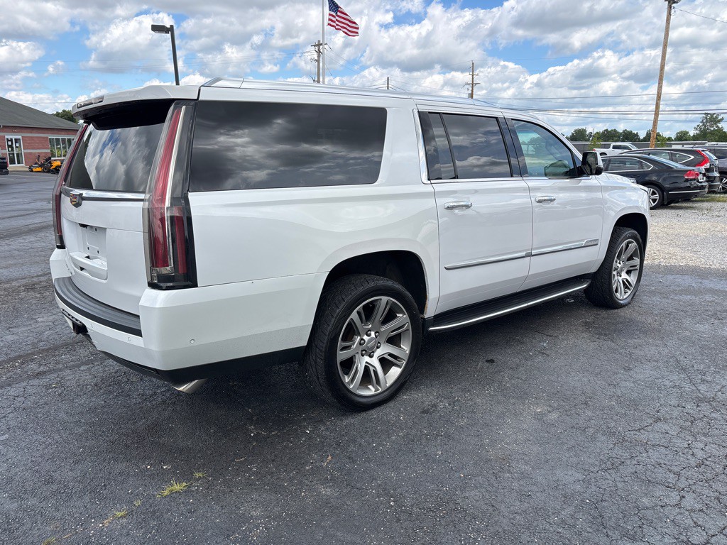 2019 Cadillac Escalade Image 5