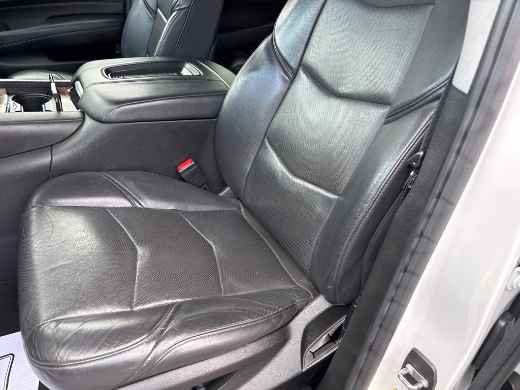 2019 Cadillac Escalade Image 8
