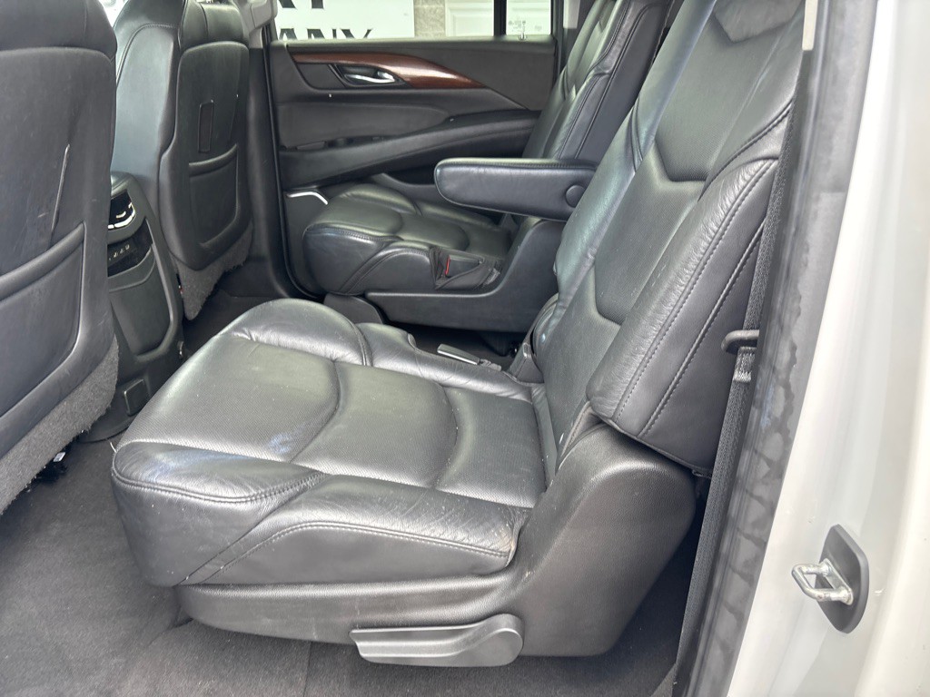 2019 Cadillac Escalade Image 9
