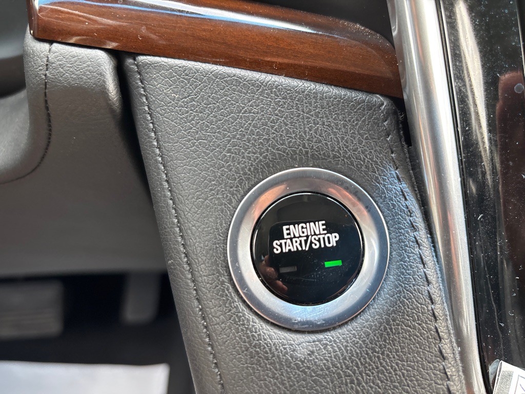 2019 Cadillac Escalade Image 21