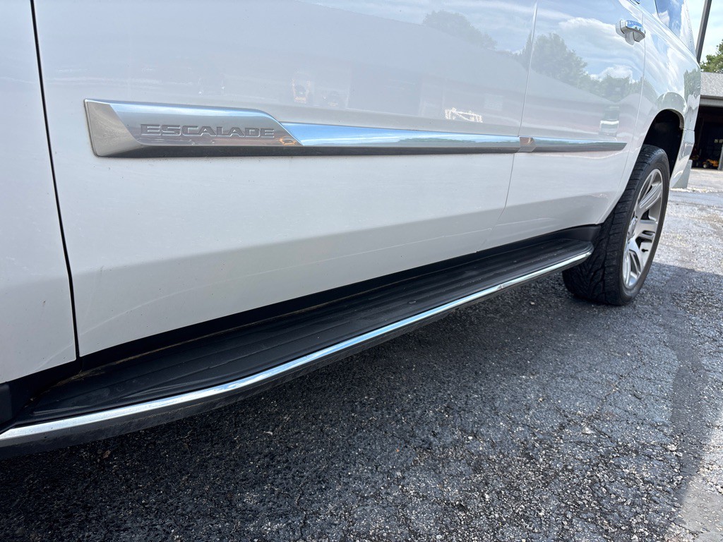 2019 Cadillac Escalade Image 31