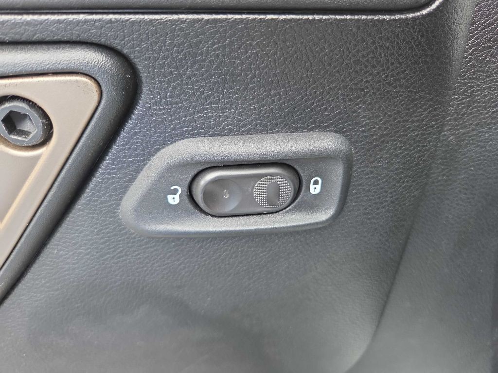 2016 Jeep Wrangler Unlimited Image 13