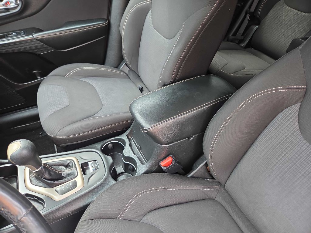 2015 Jeep Cherokee Image 24