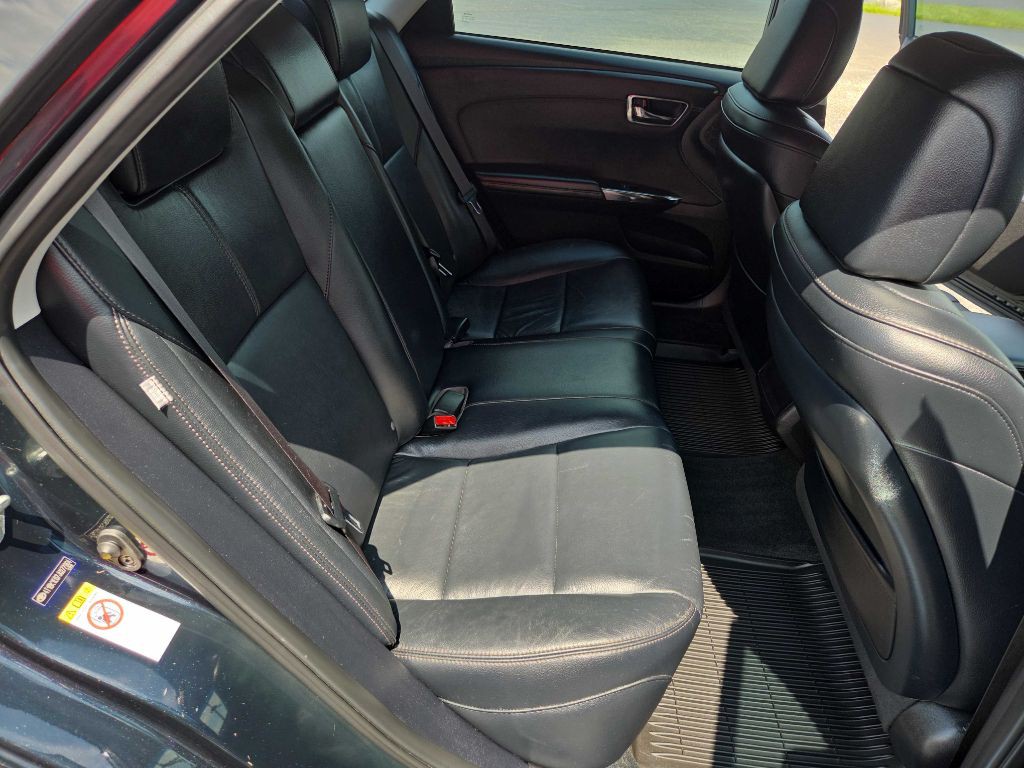 2018 Toyota Avalon Image 11