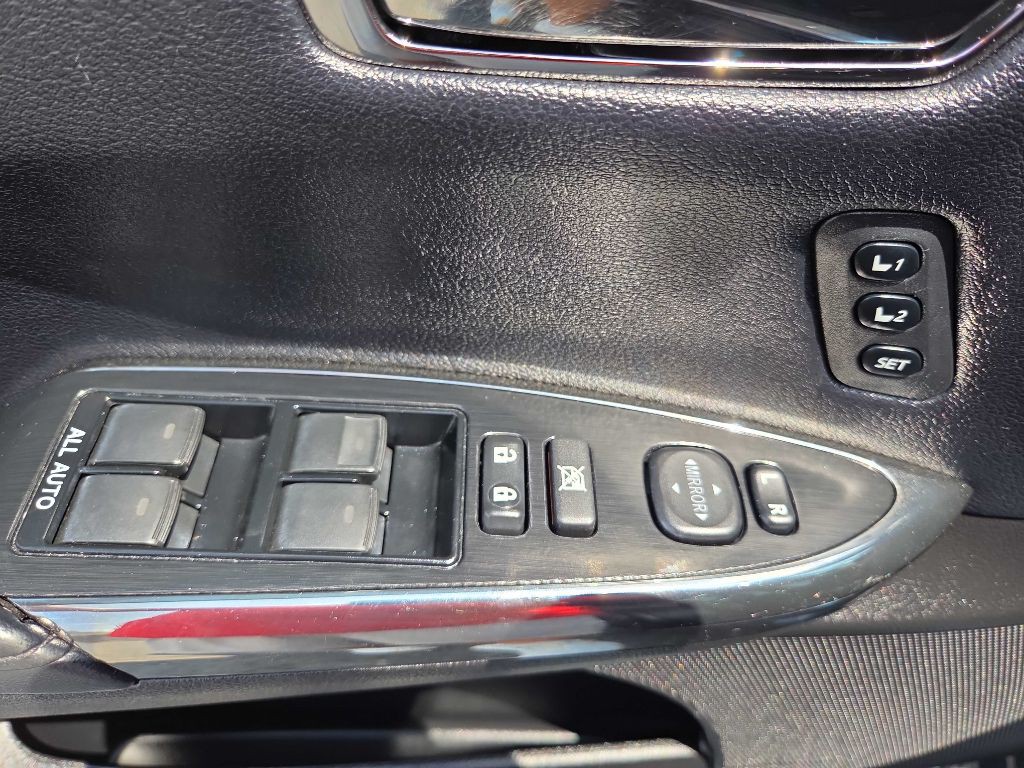 2018 Toyota Avalon Image 13