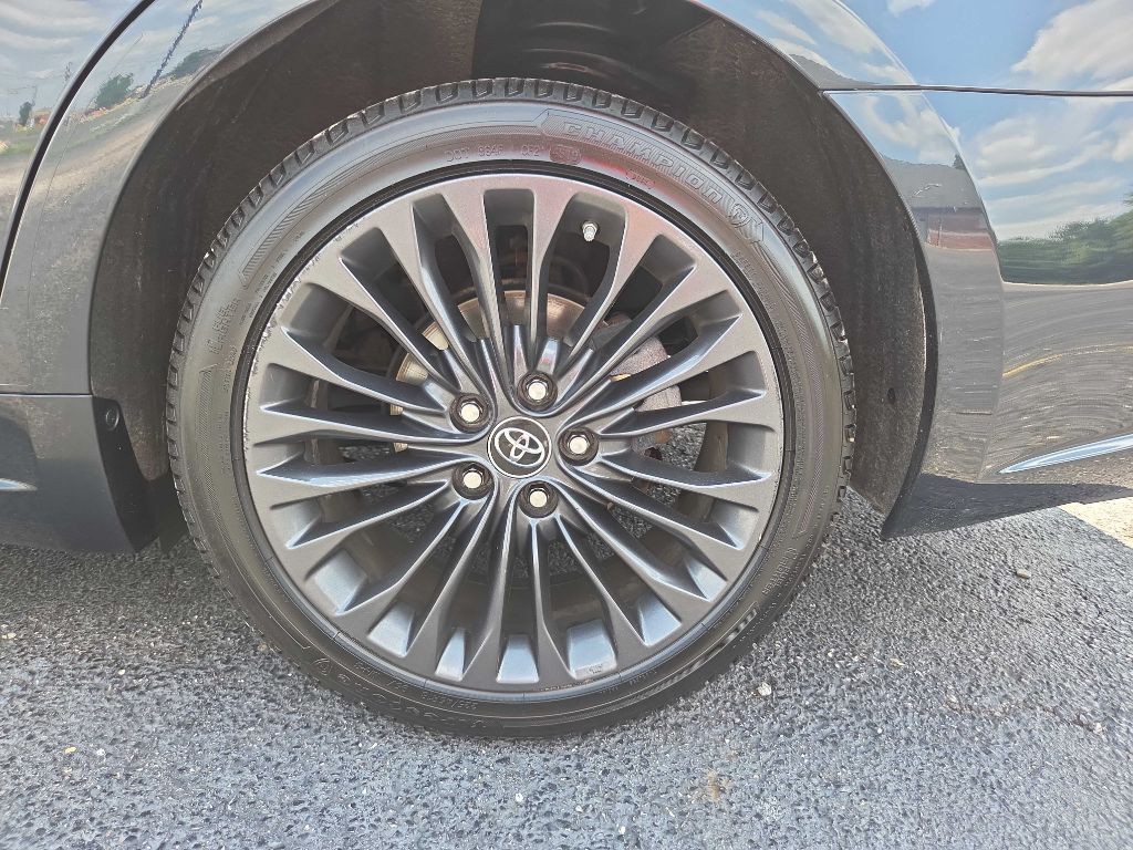 2018 Toyota Avalon Image 30