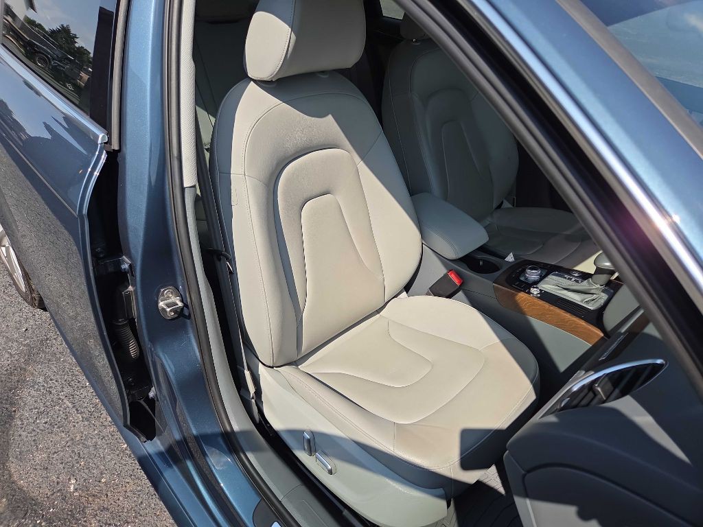 2015 Audi A4 Image 10