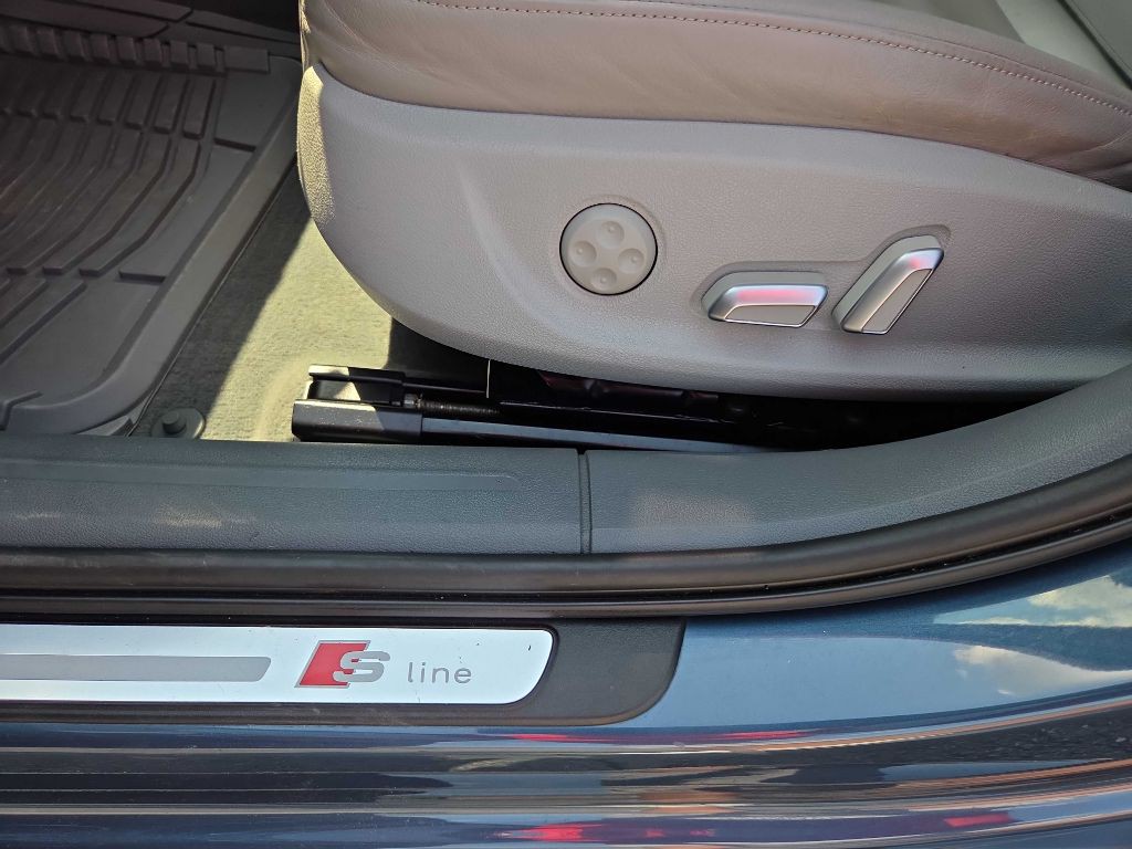 2015 Audi A4 Image 14