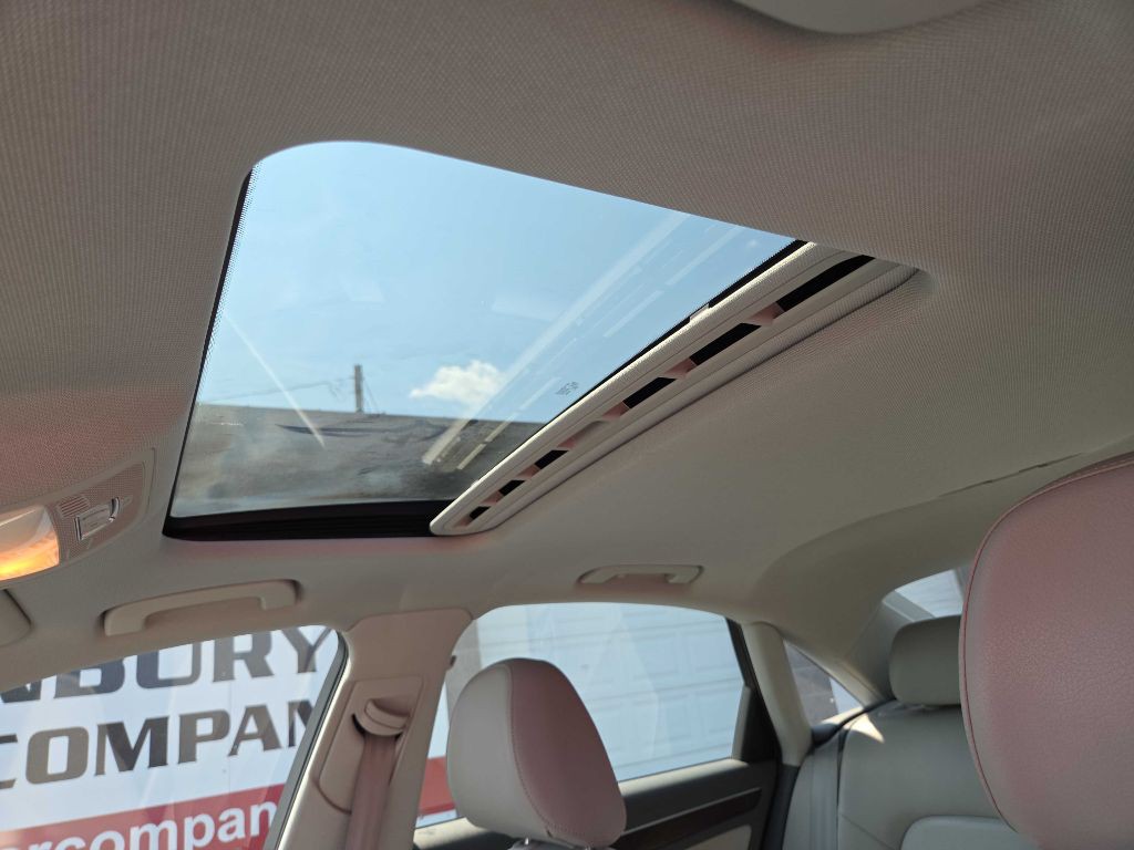 2015 Audi A4 Image 30