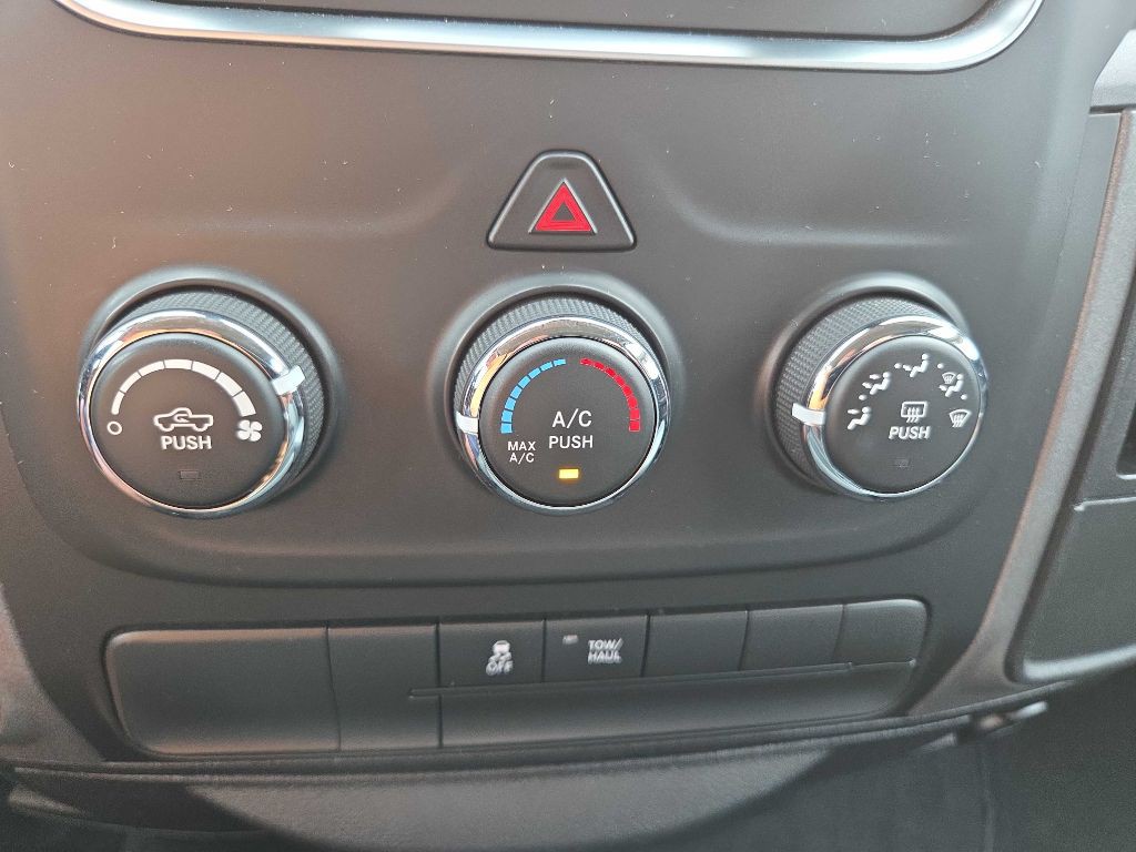 2017 RAM 1500 Image 22