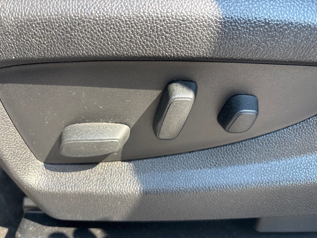 2017 Chevrolet Silverado 1500 Image 12