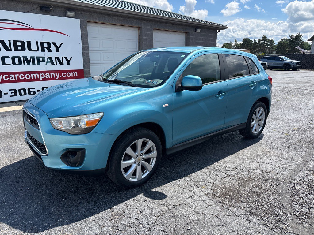 2014 Mitsubishi Outlander Image 2