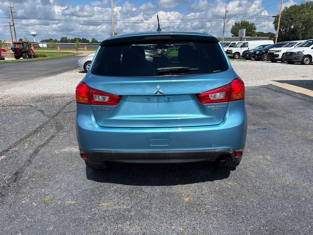 2014 Mitsubishi Outlander Image 6