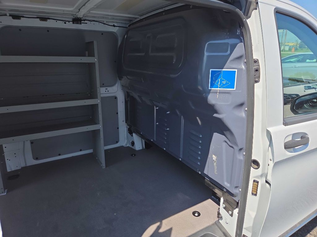 2021 Mercedes-Benz Metris Image 10