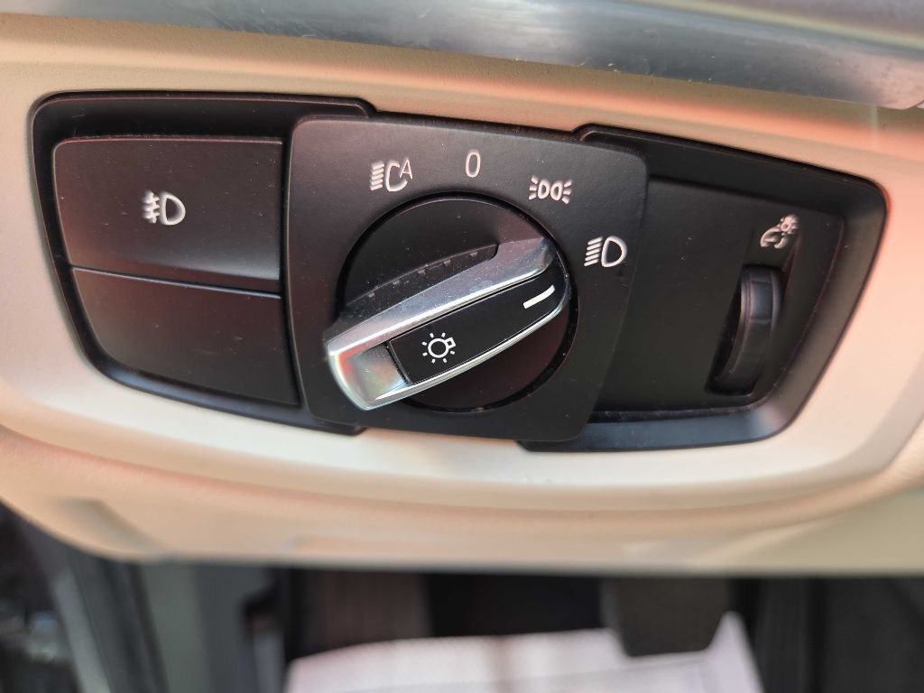 2016 BMW X5 Image 16