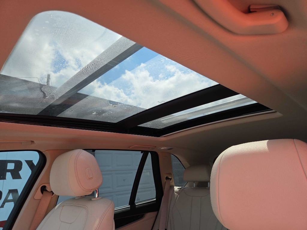2016 BMW X5 Image 32