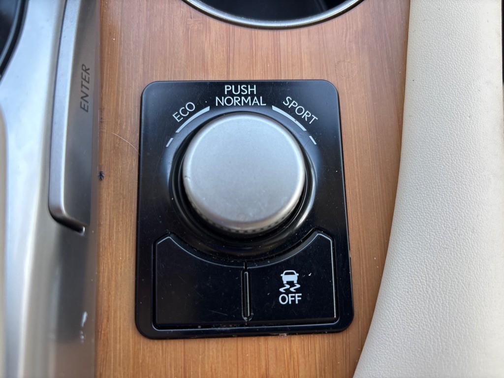 2017 Lexus RX Image 27
