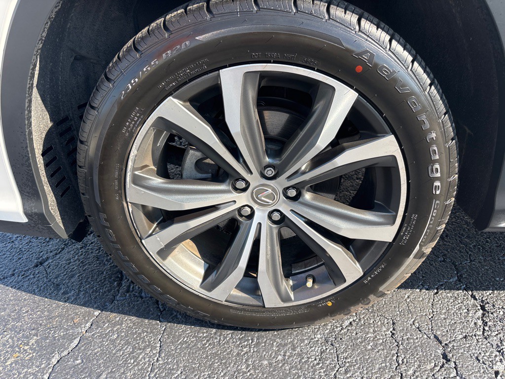 2017 Lexus RX Image 30